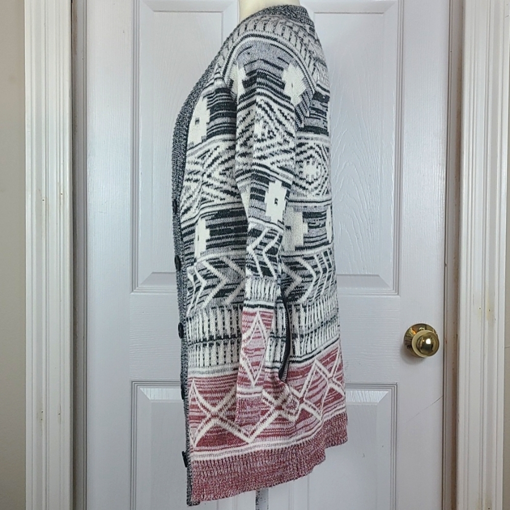 Charlotte Russe Button Up Cardigan - Picture 6 of 10